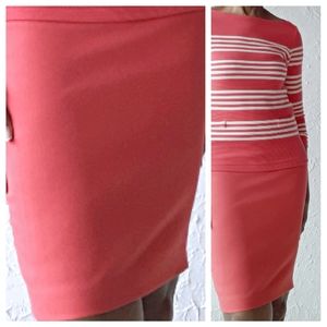 💜2/$20 - Forever 21 Coral Pencil Skirt
